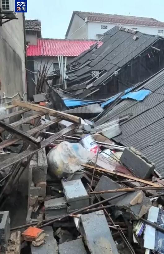 交易鑫优配 湖南岳阳经历狂风暴雨 房屋倒塌与受损严重